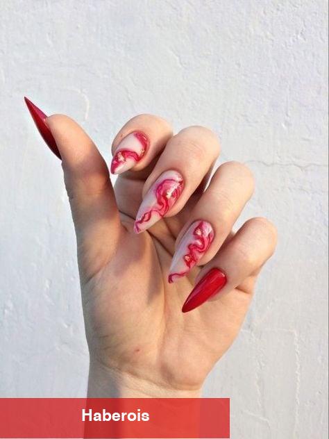 Kırmızı aşıkları için nail arka önerileri!