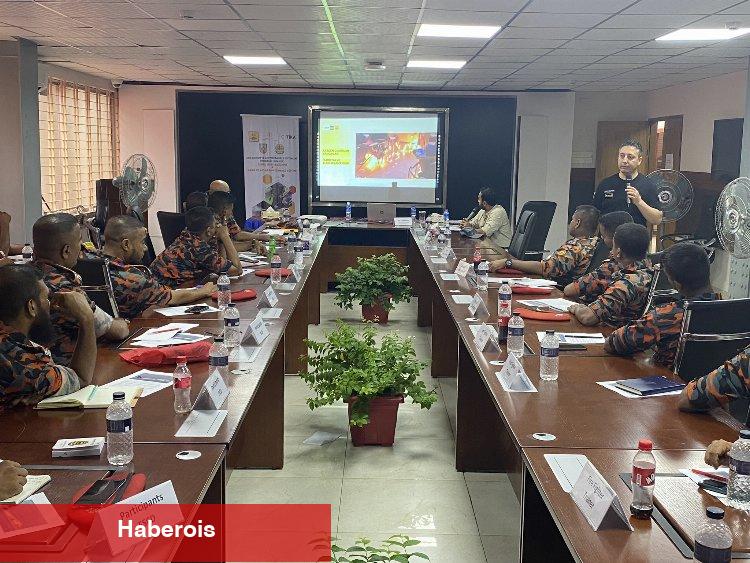 Konyalı itfaiyeciler Bangladeş'i eğitti