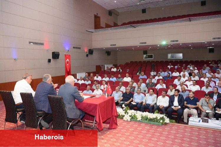 Memduh Büyükkılıç Develi'de muhtarlarla buluştu