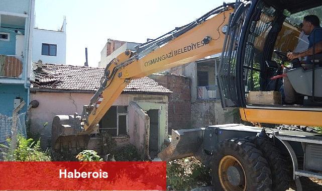 Metruklar yıkılıyor vatandaşın yüzü gülüyor - Haberois Metruklar yıkılıyor vatandaşın yüzü gülüyor