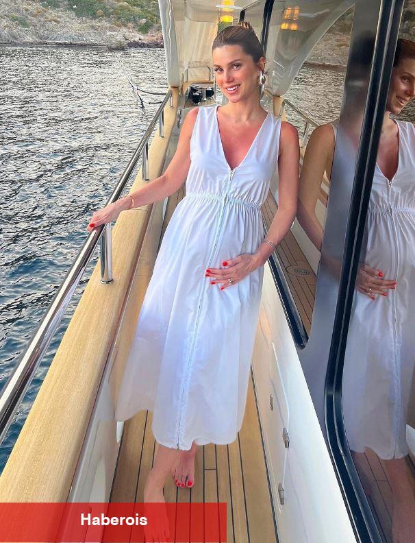 Nazlı Sabancı ve Hacı Sabancı kızları Dilek Alara'yla pozlarını paylaştı: Sözler kıyafetsiz!