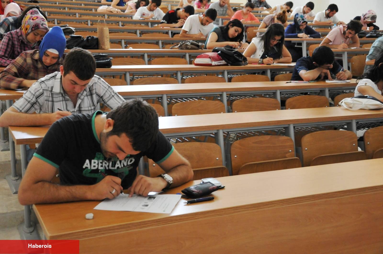 ÖSYM, KPSS Öğretmenlik Alan Bilgisi Testlerini Gerçekleştirdi - Haberois ÖSYM, KPSS Öğretmenlik Alan Bilgisi Testlerini Gerçekleştirdi