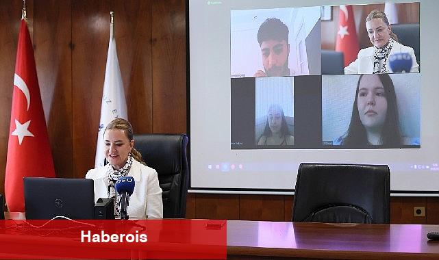 Rektör Hotar, DEÜ'nün 'İlk' öğrencileriyle buluştu - Haberois Rektör Hotar, DEÜ'nün 'İlk' öğrencileriyle buluştu