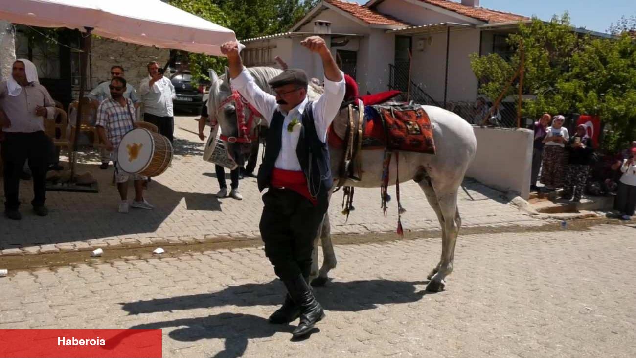 Sahibiyle harmandanlı oynayan at toplumsal medyada gündem oldu!