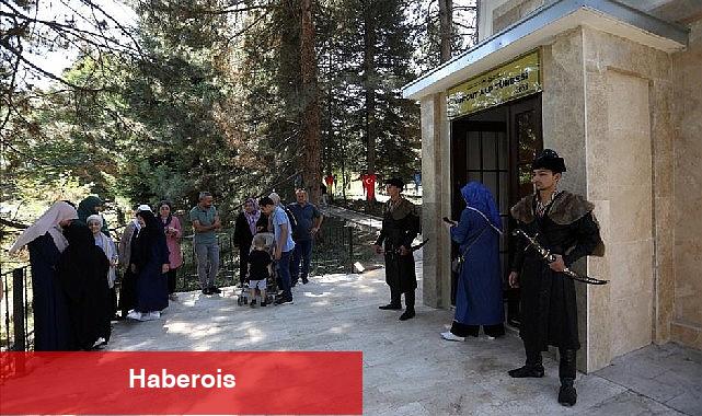 Turgut Alp Türbe Gezileri Başladı - Haberois Turgut Alp Türbe Gezileri Başladı