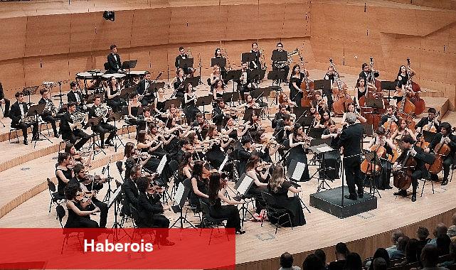 Türkiye Gençlik Filarmoni Orkestrası, İtalya'yı Büyülemeye Gitti - Haberois Türkiye Gençlik Filarmoni Orkestrası, İtalya'yı Büyülemeye Gitti