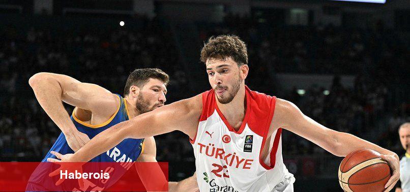 Ulusal basketbolcu Alperen Şengün İsveç maçına dualarla başladı! Rakiplerini ezdi geçti