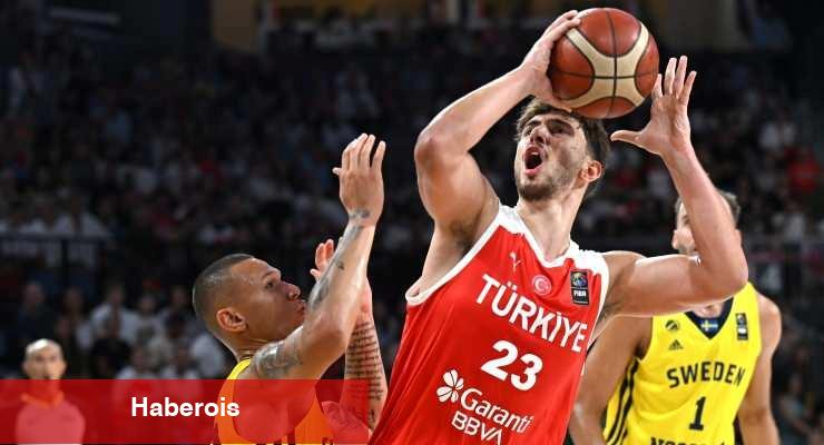 Ulusal basketbolcu Alperen Şengün İsveç maçına dualarla başladı! Rakiplerini ezdi geçti