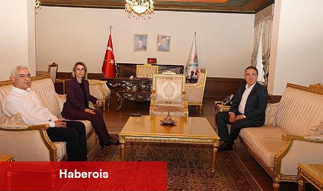 Vali Becel'den Belediye Başkanı Savrana'a Veda Ziyareti - Haberois Vali Becel'den Belediye Başkanı Savrana'a Veda Ziyareti