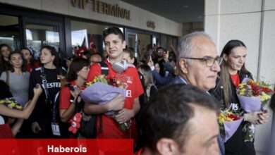Avrupa şampiyonu Filenin Sultanları, yurda döndü