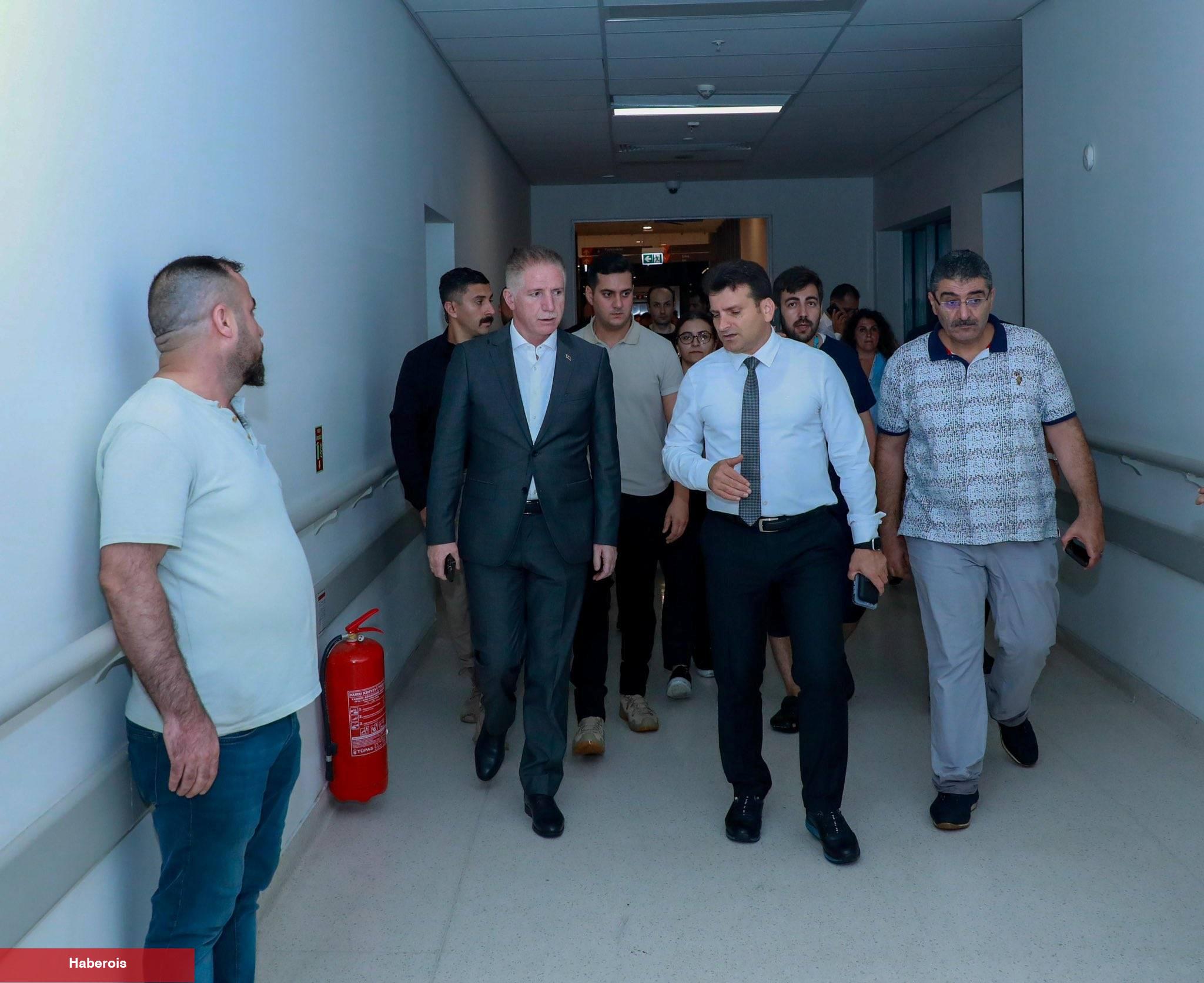 Başakşehir Çam ve Sakura Şehir Hastanesi’ni Su Bastı !
