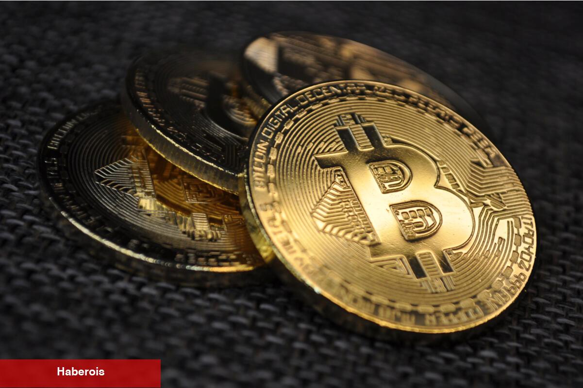 ETF Teklifleri Gecikti! 2 Analistten Şaşırtan Bitcoin Yorumu