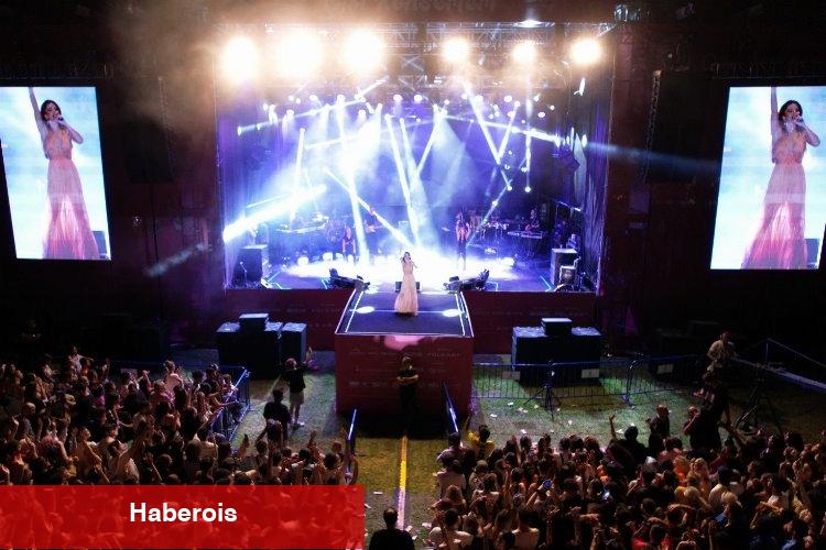 İzmir Fuarı'nda Simge rüzgarı