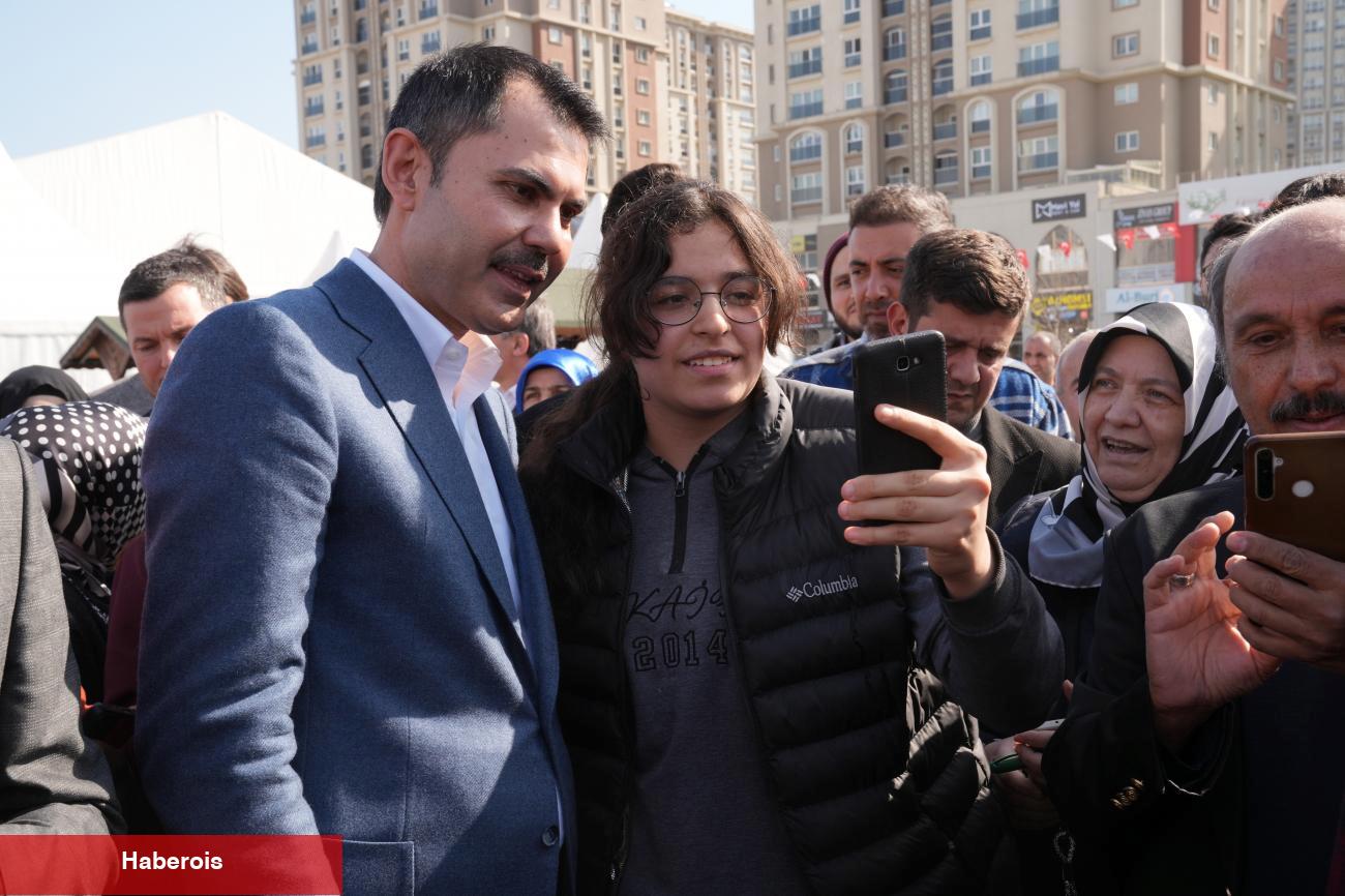Başakşehir'de Murat Kurum rüzgarı! Sinan Akçıl'la sahnede bir ortaya geldi