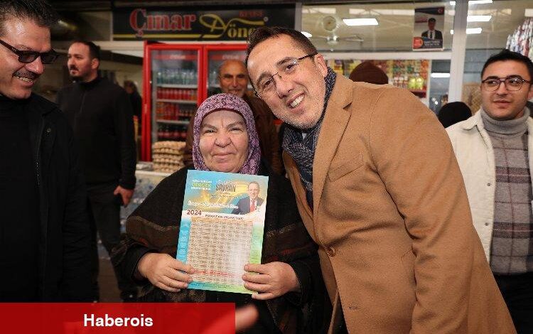 AK Parti Aday Savran, pazar esnaflarıyla kucaklaştı - Haberois AK Parti Aday Savran, pazar esnaflarıyla kucaklaştı