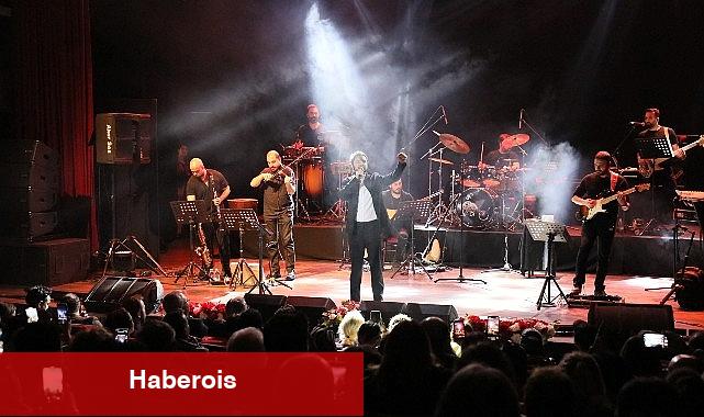 Aydın Büyükşehir Belediyesi, Çanakkale Zaferi'nin 109'uncu yıldönümünde özel bir konser düzenledi - Haberois Aydın Büyükşehir Belediyesi, Çanakkale Zaferi'nin 109'uncu yıldönümünde özel bir konser düzenledi