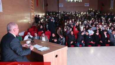 Bakan Güler, memleketinde gençlerle buluştu