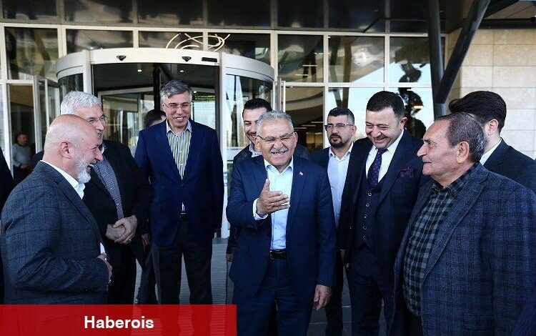 Başkan Büyükkılıç’tan iş insanlarına “istikrar” vurgusu - Haberois Başkan Büyükkılıç’tan iş insanlarına “istikrar” vurgusu
