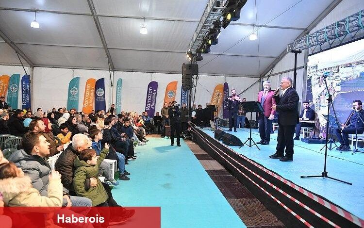 Başkan Büyükkılıç’tan “uzun İnce Bir Yoldayım” performansı - Haberois Başkan Büyükkılıç’tan “uzun İnce Bir Yoldayım” performansı