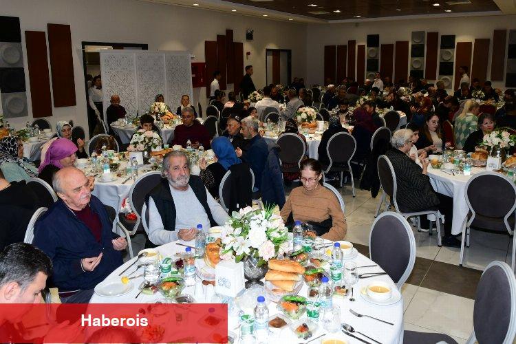 Başkan Selvitopu, gaziler ve yakınlarıyla iftarda buluştu