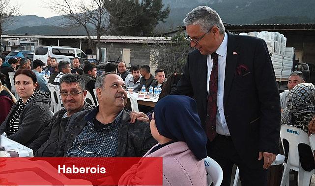 Başkan Topaloğlu'ndan belediye personeline iftar yemeği - Haberois Başkan Topaloğlu'ndan belediye personeline iftar yemeği