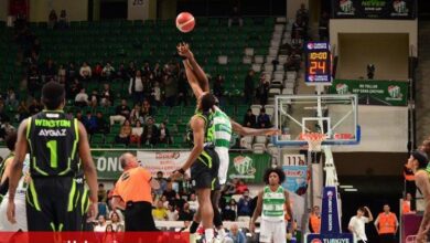 Basketbolda Bursa derbisinin galibi TOFAŞ oldu