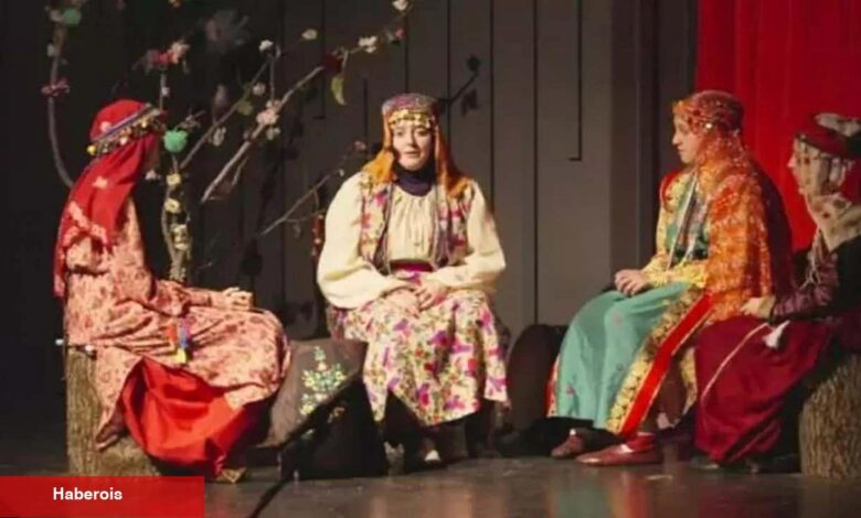 Bayanların sahneye koyduğu "Nene Korkut Hikayesi" seyircilerle buluştu