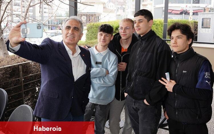 Bursa Nilüferli gençlerin girişimcilik hayalleri gerçeğe dönüşecek - Haberois Bursa Nilüferli gençlerin girişimcilik hayalleri gerçeğe dönüşecek