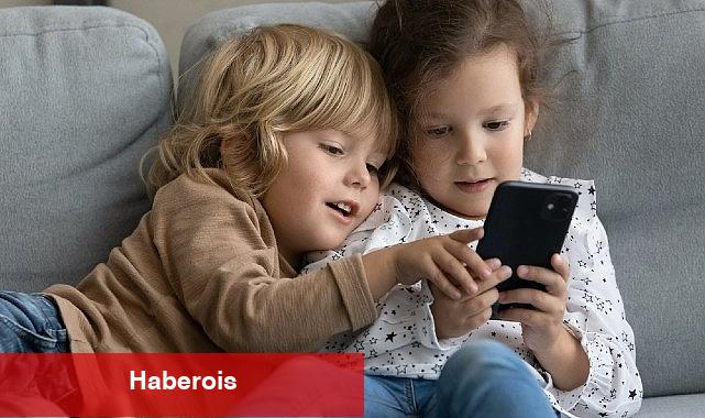 ÇOCUKLARDA EKRAN BAĞIMLILIĞI 'ŞAŞILIK' NEDENİ! - Haberois ÇOCUKLARDA EKRAN BAĞIMLILIĞI 'ŞAŞILIK' NEDENİ!