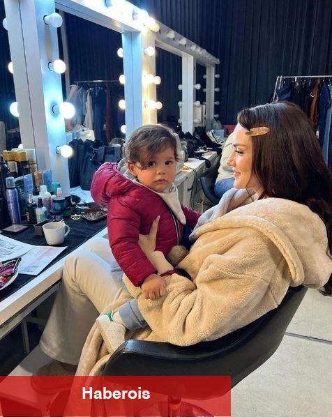 Fahriye Evcen 13 aylık oğlu Kerem ile çekilmiş pozunu paylaştı! Bakın kime benzetildi
