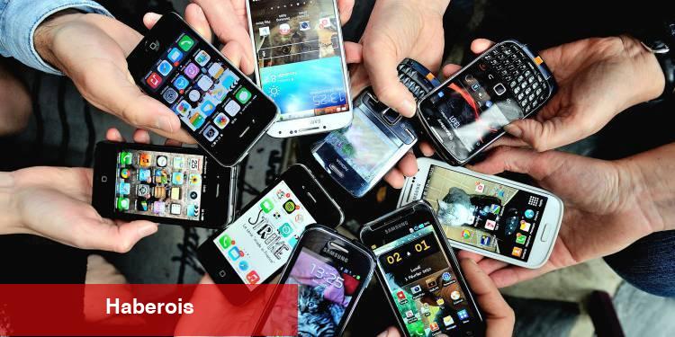 Gece geç saatlere kadar telefon kullananlar dikkat! Bu sendroma yakalanmış olabilirsiniz