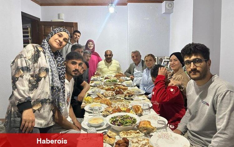 Günay Başkan, Turan Ailesi ile iftar yaptı - Haberois Günay Başkan, Turan Ailesi ile iftar yaptı