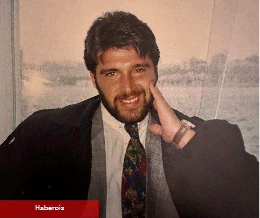Hakan Ural'dan nostalji rüzgarı! Gençlik hali büyük ilgi gördü