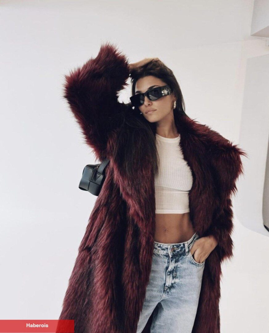 Hande Erçel ile sevgilisi Hakan Sabancı objektiflere yansıdı!
