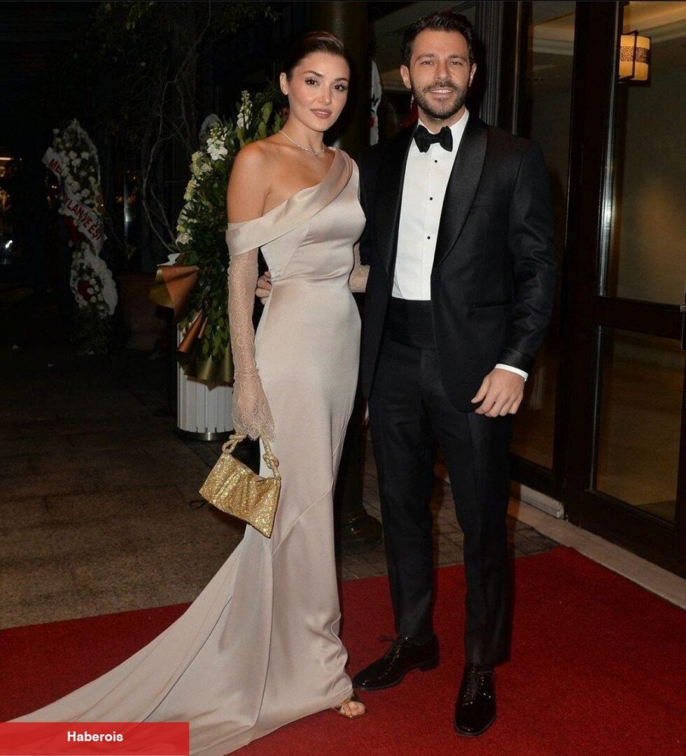 Hande Erçel ile sevgilisi Hakan Sabancı objektiflere yansıdı!