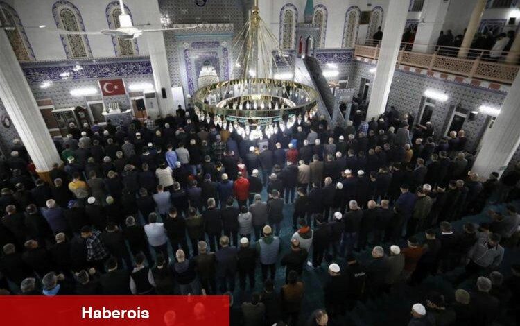 İnegöl'de Teravih Programları Turgutalp Camisinden başladı - Haberois İnegöl'de Teravih Programları Turgutalp Camisinden başladı