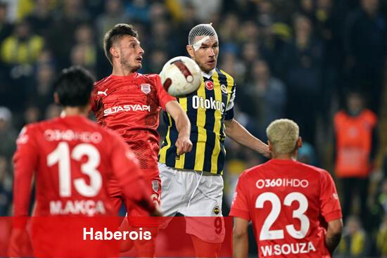 Kadıköy'de tansiyon dozu had safhada: 1 penaltı, 3 kırmızı, 5 gol!