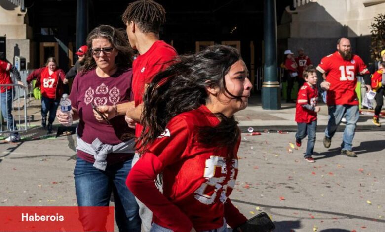 Kansas City Super Bowl Geçit Töreninde Üç Adam Federal Silah Suçlamasıyla Karşı Karşıya - Haberois Kansas City Super Bowl Geçit Töreninde Üç Adam Federal Silah Suçlamasıyla Karşı Karşıya