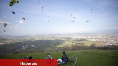 Kırantepe'de yamaç paraşütü görenleri büyüledi