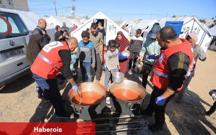 Kızılay'ın 'iyilik gemisi' Mısır'a ulaştı - Haberois Kızılay'ın 'iyilik gemisi' Mısır'a ulaştı