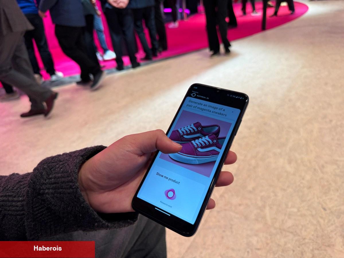 MWC 2024’te, İşletim Sistemi Yapay Zekâ Olan Bir Telefon Gösterildi (Tamamen Onun Üzerine Kurulu)