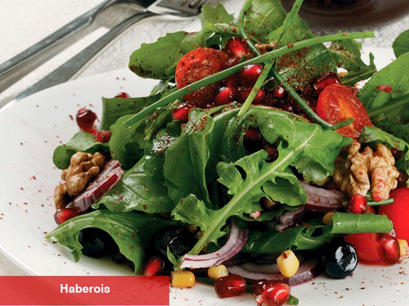 Narlı Roka Salatası