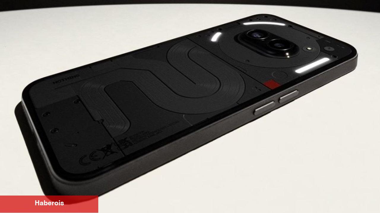 Nothing Phone (2a) tasarımı, şeffaf çizgisiyle göz dolduruyor