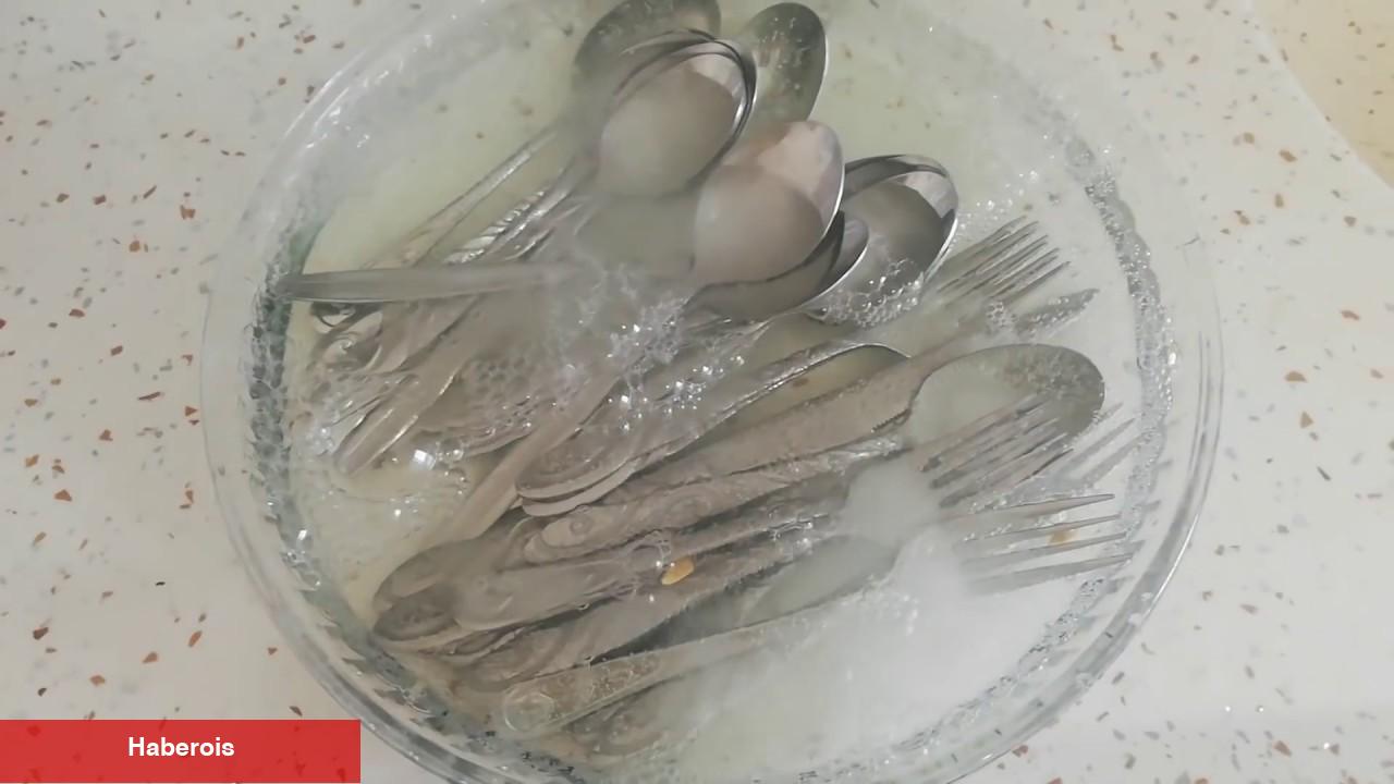 Restoranların sır üzere sakladığı o teknik… Çatal bıçaklarınız parlayacak!