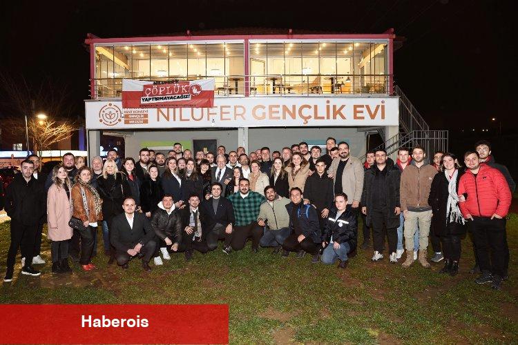 Şadi Özdemir üniversiteli gençlerle buluştu
