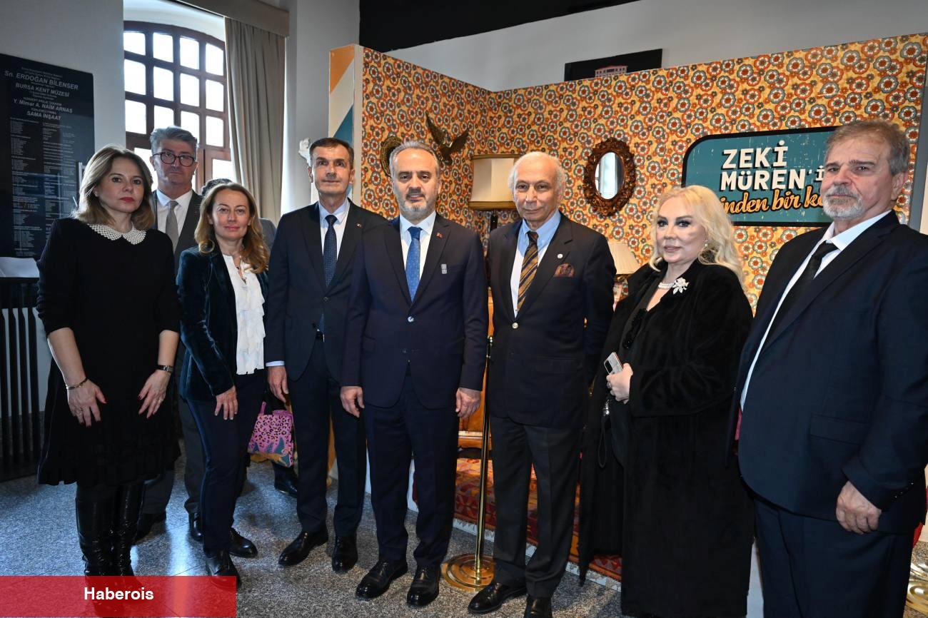 ‘Sanat Güneşi’miz Bursa Kent Müzesi'nde parlıyor! Zeki Müren hayranları akın ediyor