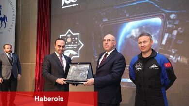 Sanayi ve Teknoloji Bakanı Mehmet Fatih Kacır ve Türkiye Milli Uzay Programı Kapsamında Uzaya gönderilen ilk Türk Astronot Alper Gezeravcı DEÜ'lü Gençlerle Bir Araya Geldi