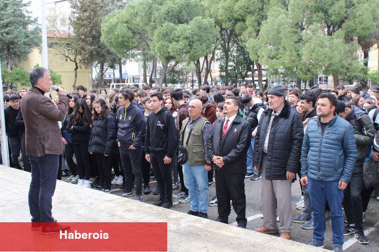 Şehit aileleri ve gaziler öğrenciler ile buluştu