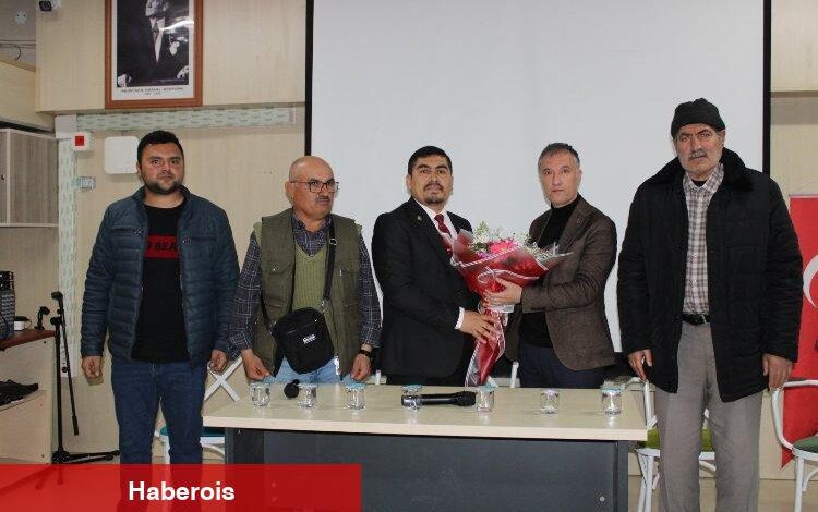 Şehit aileleri ve gaziler öğrenciler ile buluştu - Haberois Şehit aileleri ve gaziler öğrenciler ile buluştu