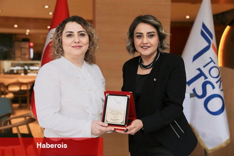 Tokat’ta kadınların başarı öyküleri plaket aldı